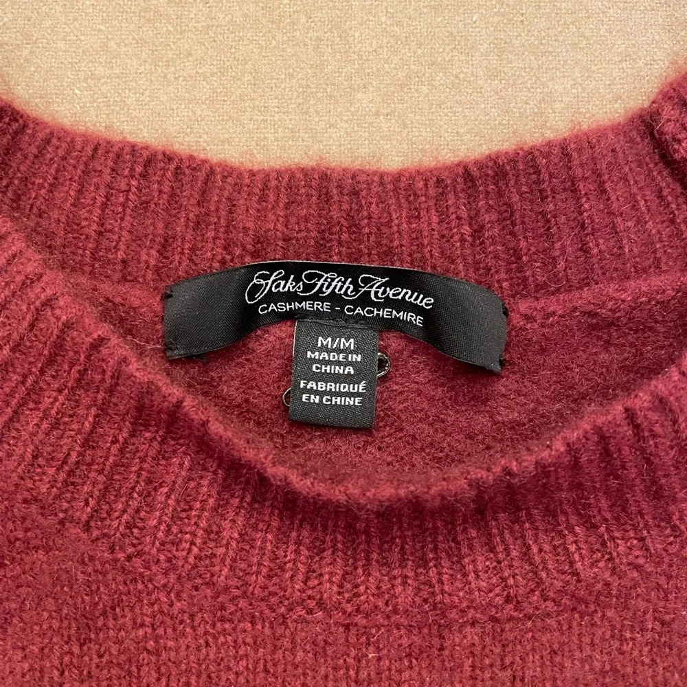 Saks Fifth Avenue Cold Shoulder Cashmere Sweater Size Medium - Picture 4 of 12